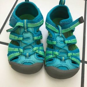 Keen Size 7 Summer sandals